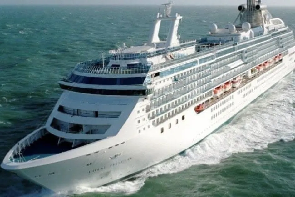 Coral Princess brings Cruise visitors to St. Kitts